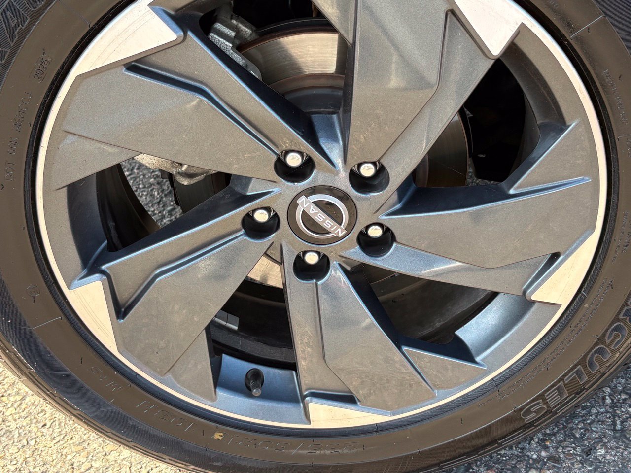 Certified 2024 Nissan Rogue SV AWD/4WD image 10