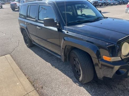 Used 2010 Jeep Patriot Sport image 13
