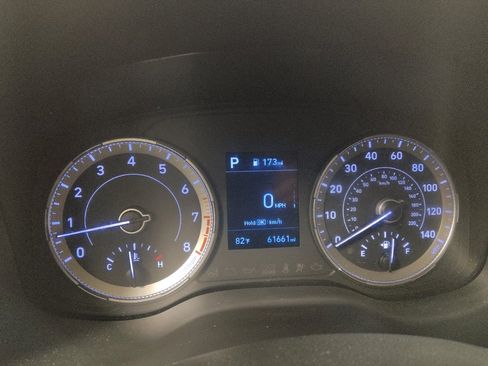 Used 2021 Hyundai Venue SE FWD image 23