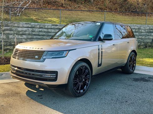New 2026 Land Rover Range Rover SE image 1