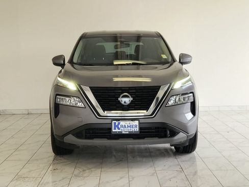 Used 2023 Nissan Rogue SV FWD image 2