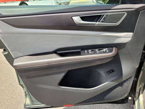 Certified 2025 Volkswagen Atlas Peak Edition SE AWD/4WD image 22