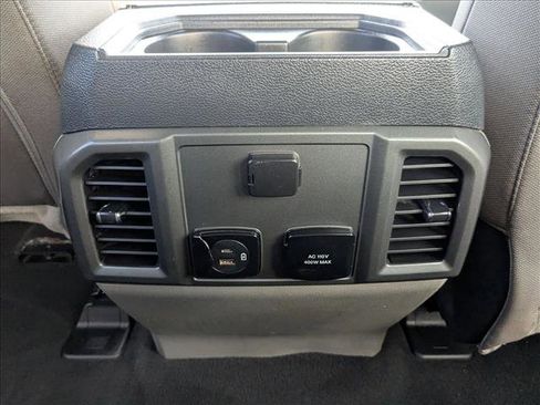 Used 2022 Ford F250 XLT w/ Black Appearance Package image 18