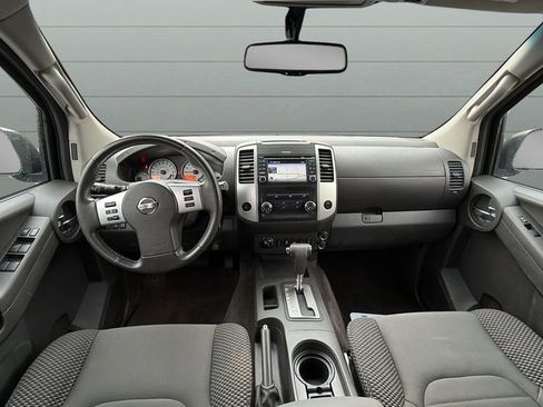 Used 2015 Nissan Xterra PRO-4X AWD/4WD image 9