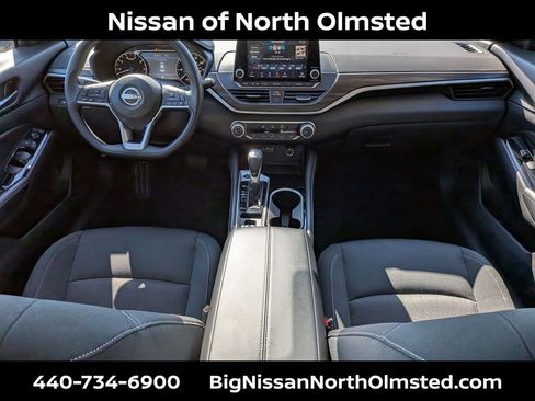 Used 2023 Nissan Altima 2.5 SV AWD/4WD image 22