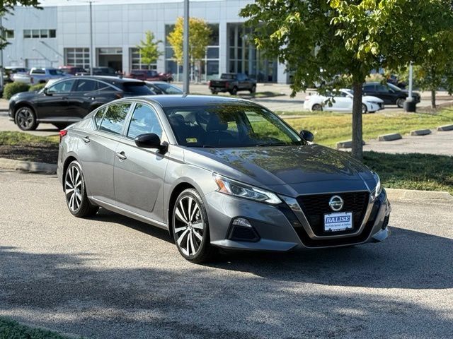 Used 2022 Nissan Altima 2.5 SR FWD image 3