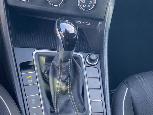 Certified 2024 Volkswagen Jetta Sport image 26