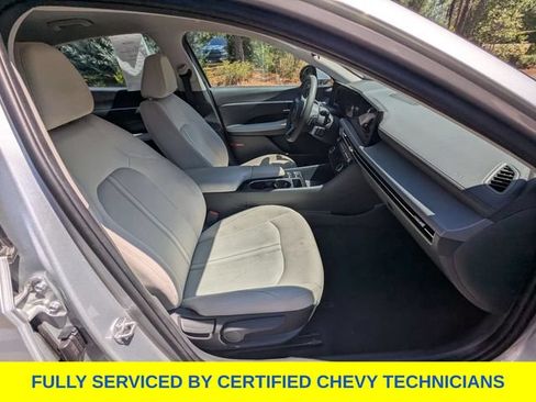 Used 2025 Hyundai Sonata SEL FWD image 19