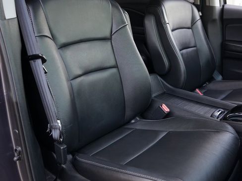 Used 2016 Honda Pilot Touring image 4