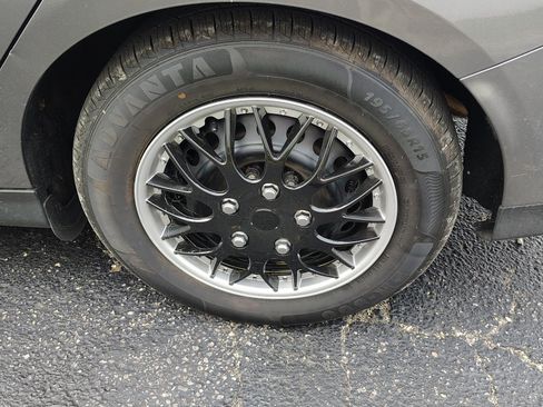 Used 2014 Ford Focus S FWD image 12