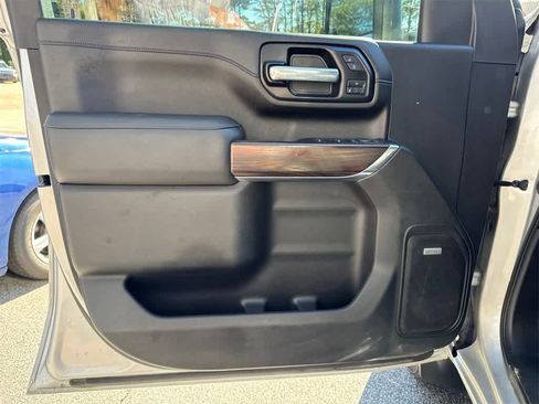 Used 2021 GMC Sierra 2500 SLT w/ SLT Premium Package image 9