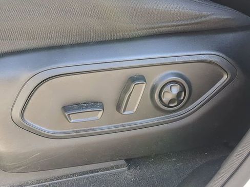 Certified 2023 Jeep Grand Cherokee Laredo image 22