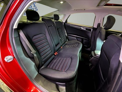 Used 2013 Ford Fusion SE FWD image 24