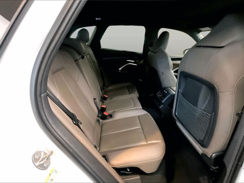 Certified 2025 Audi Q5 Premium Plus w/ Premium Plus AWD/4WD image 20