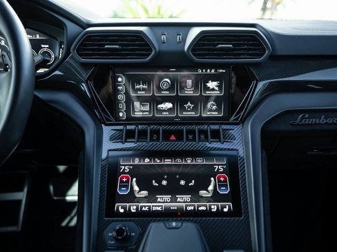 Used 2023 Lamborghini Urus Performante image 36