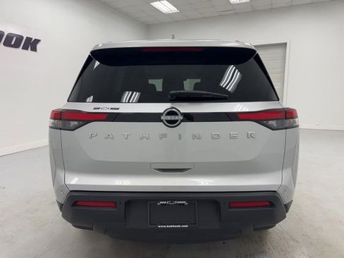 Used 2025 Nissan Pathfinder SV FWD image 6