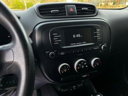 Used 2017 Kia Soul image 35