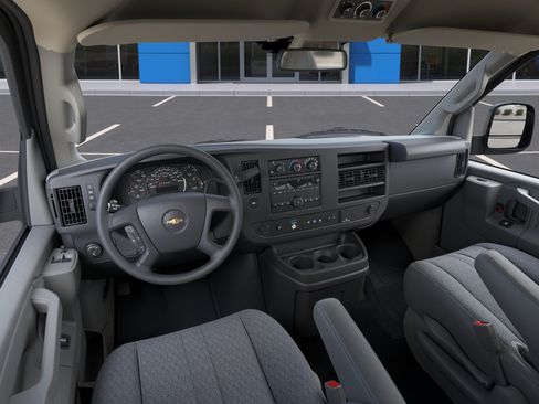 New 2026 Chevrolet Express 3500 LT w/ LT Preferred Equipment Group RWD image 36