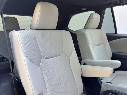 Used 2025 Lexus TX 350 AWD w/ Technology Package image 40