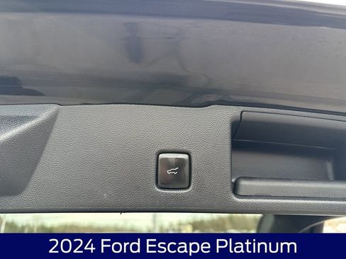 Used 2024 Ford Escape Platinum AWD/4WD image 17