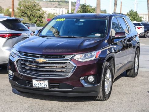 Used 2020 Chevrolet Traverse LT image 3