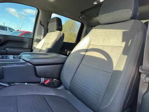 Used 2022 Chevrolet Silverado 2500 Custom w/ Gooseneck/5TH Wheel Package image 18