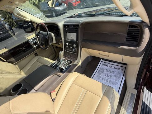 Used 2016 Lincoln Navigator Reserve AWD/4WD image 25