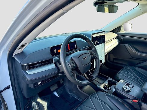 Used 2022 Ford Mustang Mach-E Select image 16