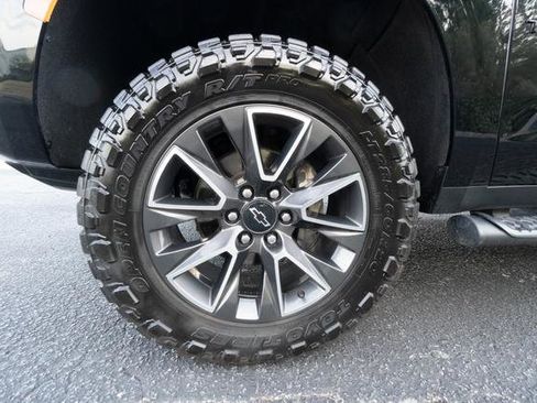 Used 2023 Chevrolet Tahoe Z71 w/ Luxury Package image 41