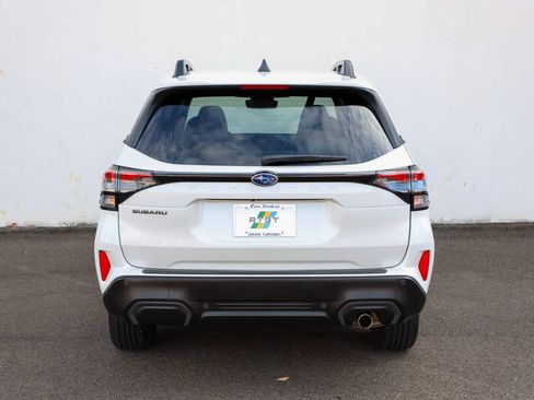 Used 2025 Subaru Forester Limited image 15