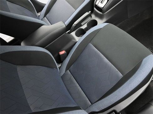 New 2025 Nissan Versa SV w/ Trunk Package image 33