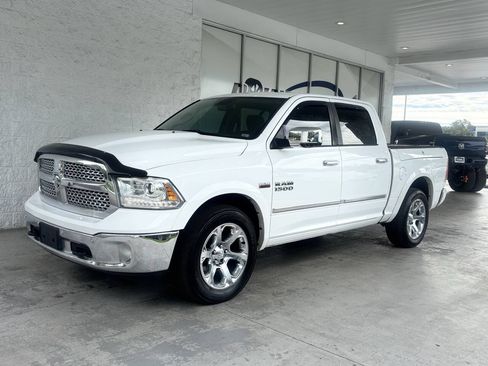 Used 2014 RAM 1500 Laramie w/ Convenience Group AWD/4WD image 5