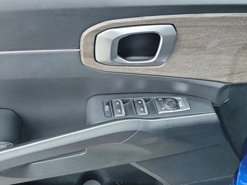 Used 2021 Kia Sorento EX FWD image 24