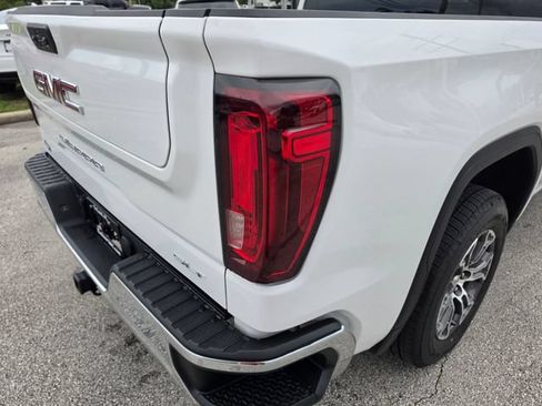 Used 2026 GMC Sierra 1500 SLT RWD image 13