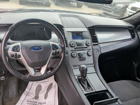 Used 2014 Ford Taurus SEL image 11