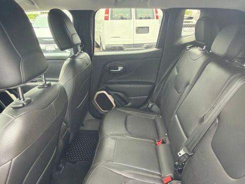 Used 2017 Jeep Renegade Trailhawk AWD/4WD image 25