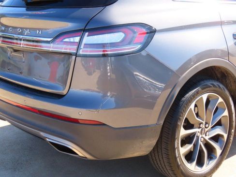 Certified 2023 Lincoln Nautilus Reserve w/ Luxury Package image 10