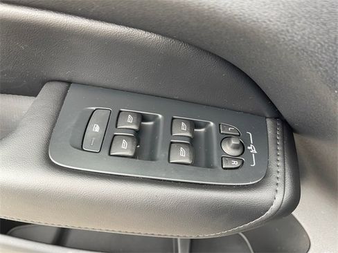Used 2024 Volvo XC60 B5 Core image 29