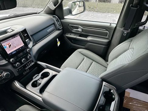 New 2026 RAM 1500 Big Horn AWD/4WD image 29