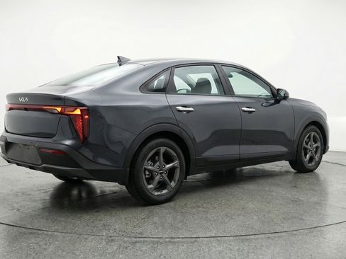 Used 2025 Kia K4 LXS image 9