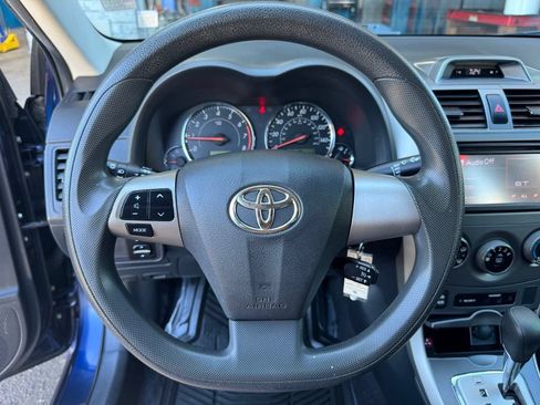 Used 2013 Toyota Corolla S FWD image 27