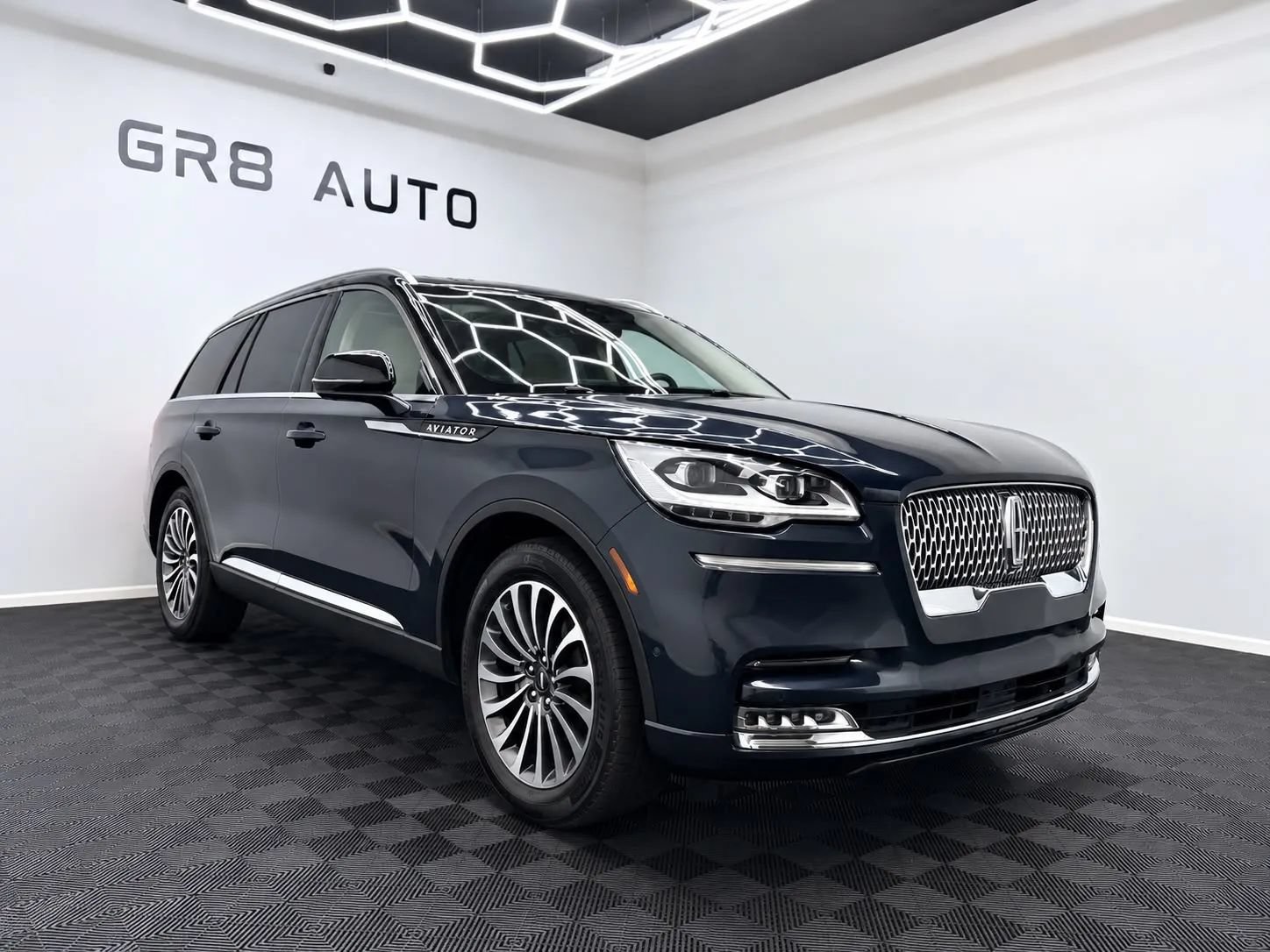 Used 2021 Lincoln Aviator Reserve w/ Equipment Group 201A AWD/4WD image 1