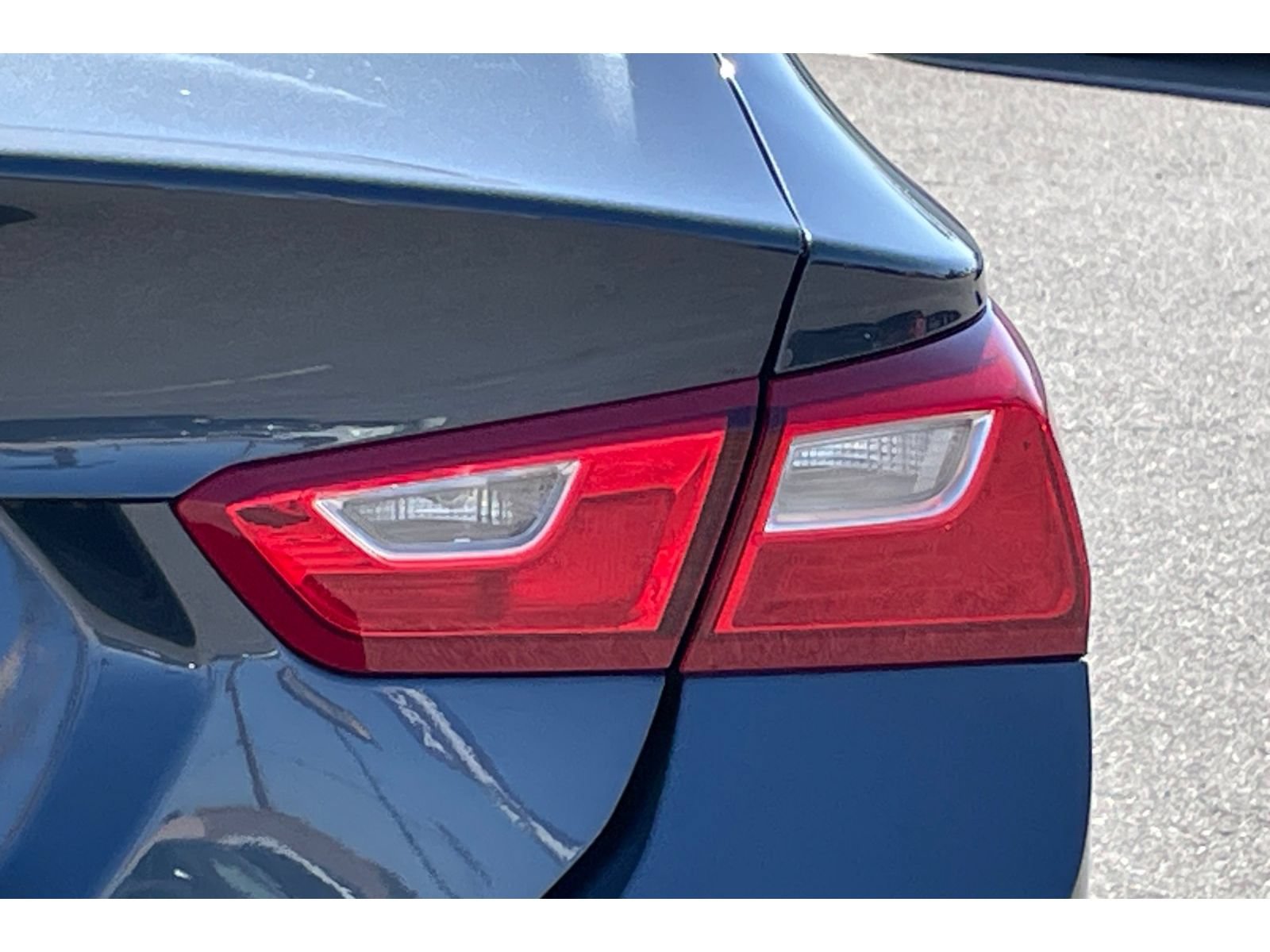 Used 2020 Chevrolet Malibu LS FWD image 42