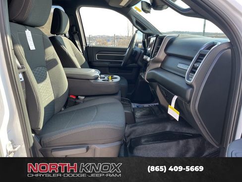 New 2026 RAM 4500 4x4 Crew Cab DRW image 24