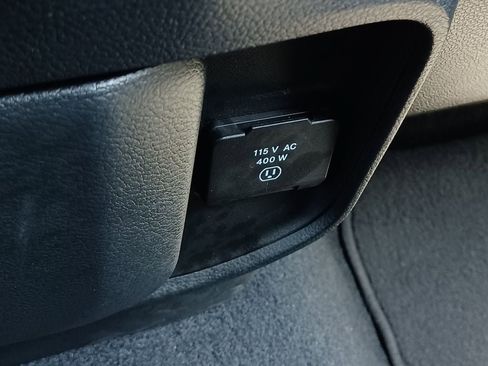 Used 2025 RAM 1500 Big Horn AWD/4WD image 24