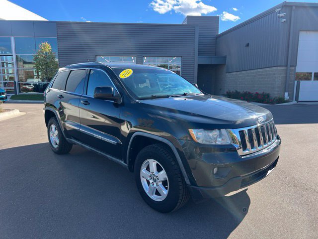 Used 2012 Jeep Grand Cherokee Laredo w/ Laredo E Group AWD/4WD image 3
