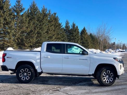 Used 2023 Chevrolet Colorado Z71 w/ Z71 Convenience Package 2 image 7