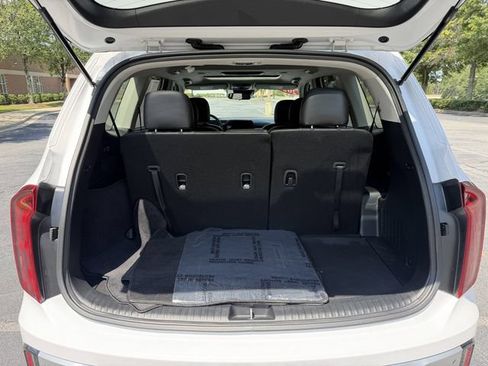 Certified 2024 Kia Telluride S w/ S Sunroof Package AWD/4WD image 43