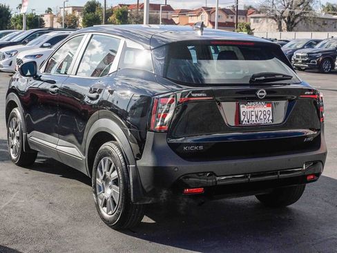 Certified 2025 Nissan Kicks S image 9