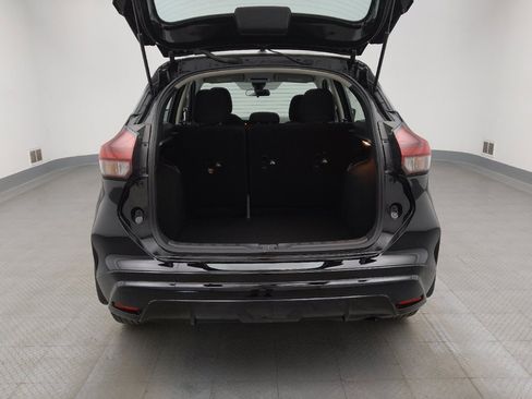 Used 2021 Nissan Kicks S FWD image 29